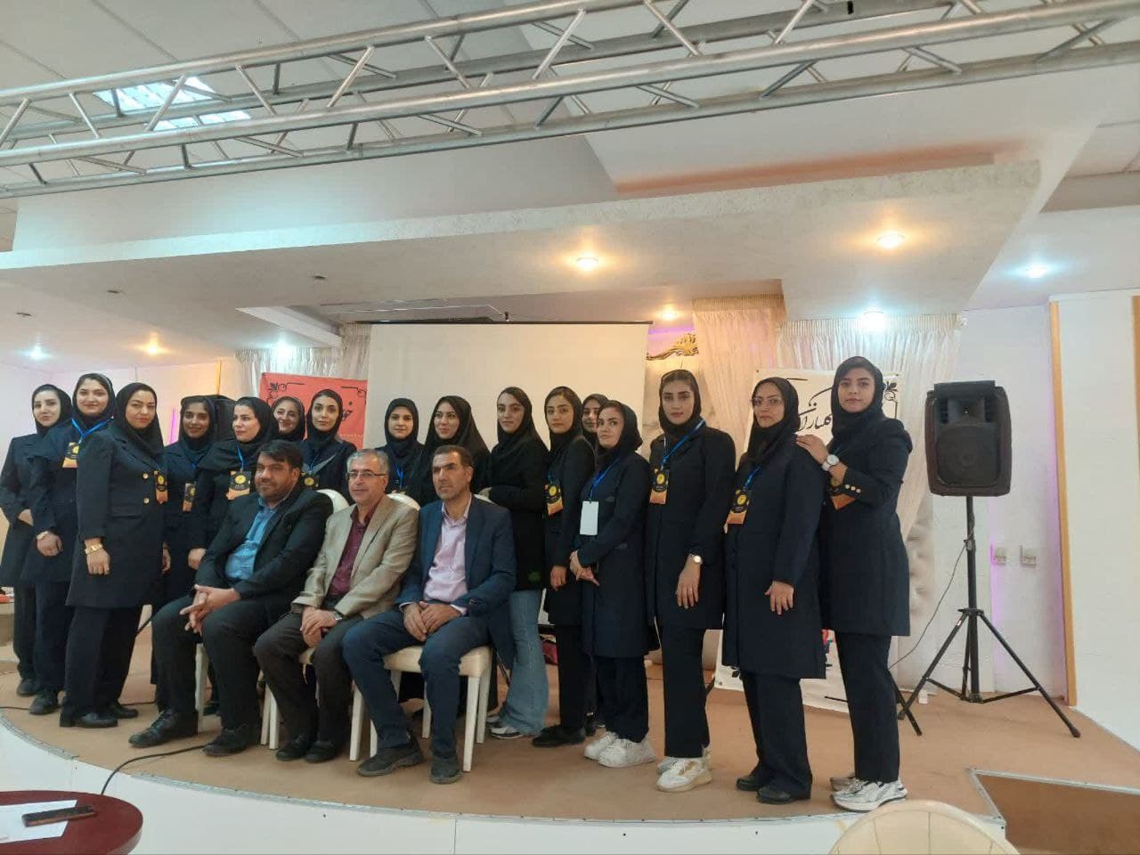 دبستان و پیش دبستانی دخترانه ذهن خلاق 