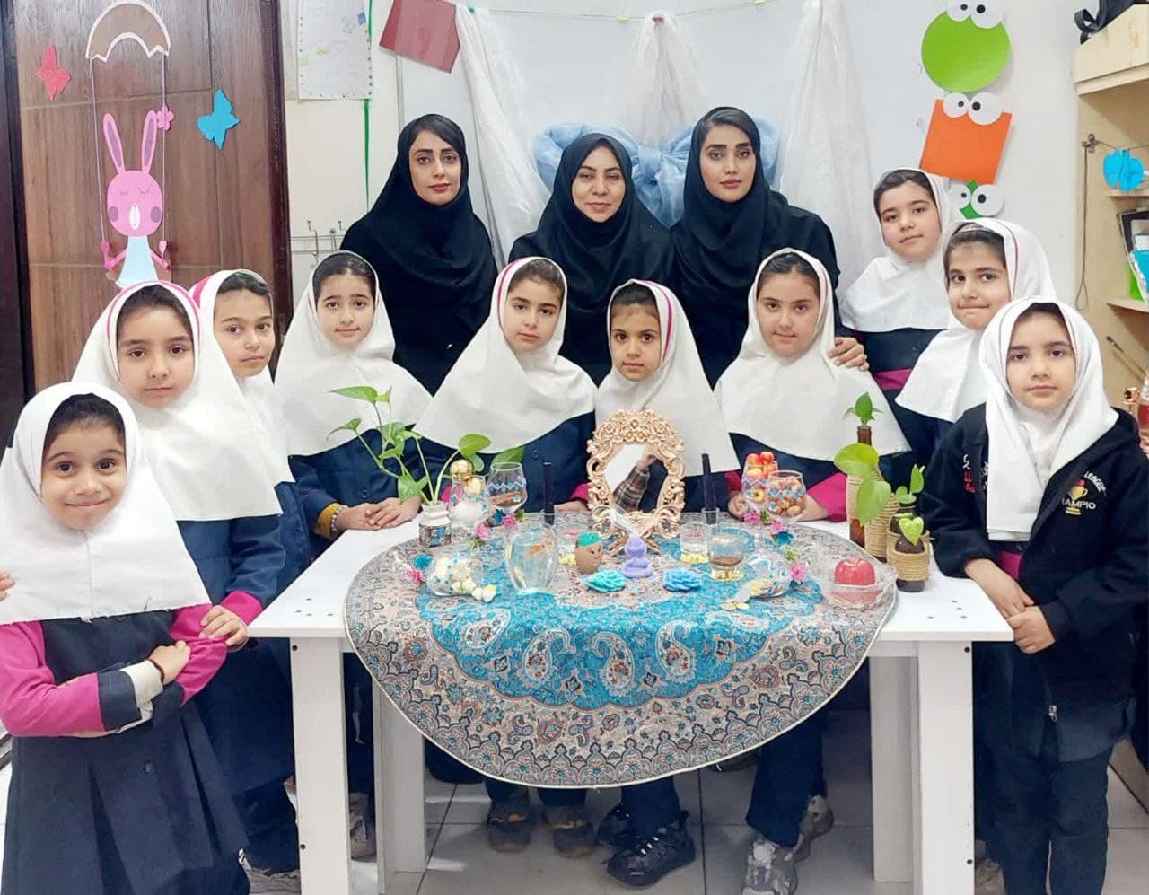 دبستان و پیش دبستانی دخترانه ذهن خلاق 