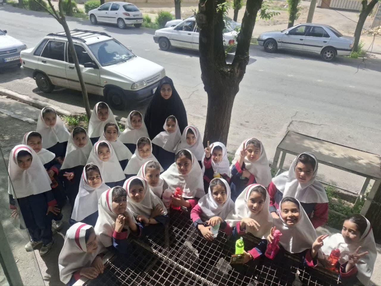 دبستان و پیش دبستانی دخترانه ذهن خلاق