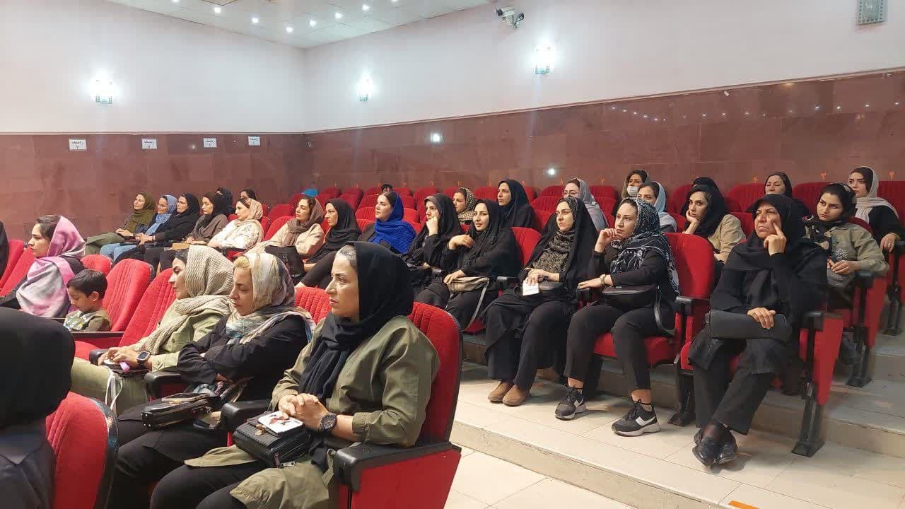 دبستان و پیش دبستانی دخترانه ذهن خلاق